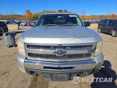 Piąte zdjęcie samochodu w środku: 2010 CHEVROLET SILVERADO K1500 LT VIN:1GCSKSE35AZ281274 - miniatura