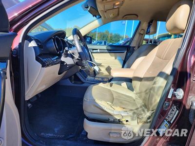 Zdjęcie 7 z 13 samochodu: 2012 KIA SORENTO EX VIN:5XYKUCA65CG293524 - miniatura