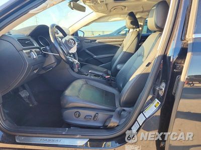 Zdjęcie 7 z 12 samochodu: 2017 VOLKSWAGEN PASSAT SE VIN:1VWGT7A37HC027890 - miniatura