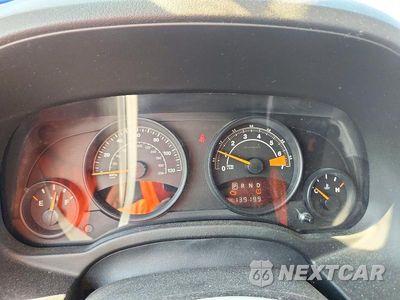 Zdjęcie 9 z 13 samochodu: 2015 JEEP PATRIOT SPORT VIN:1C4NJRBB0FD269347 - miniatura