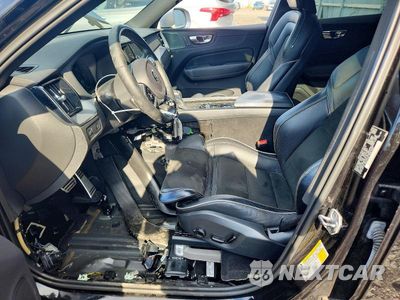 Zdjęcie 7 z 13 samochodu: 2019 VOLVO XC60 T6 R-DESIGN VIN:LYVA22RM0KB220566 - miniatura