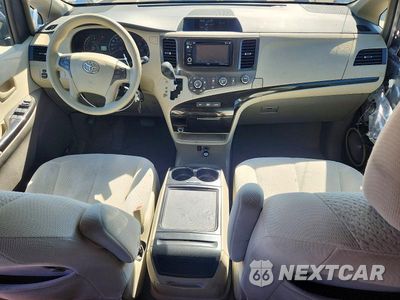 Zdjęcie 8 z 14 samochodu: 2012 TOYOTA SIENNA LE VIN:5TDKK3DC4CS252487 - miniatura