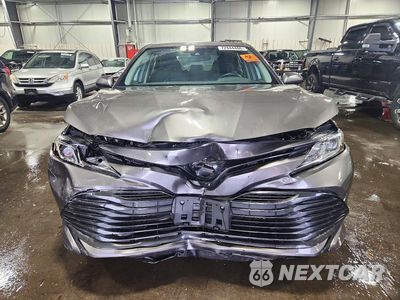 Piąte zdjęcie samochodu w środku: 2020 TOYOTA CAMRY LE VIN:4T1C11AK7LU976592 - miniatura