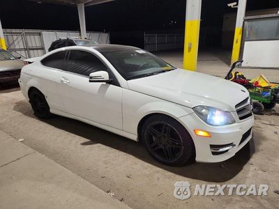 Czwarte zdjęcie samochodu z boku: 2013 MERCEDES-BENZ C 250 VIN:WDDGJ4HB7DF958277 - miniatura