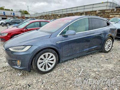 2016 TESLA MODEL X 5YJXCBE29GF011912 - główne zdjęcie licytacji z USA - miniatura