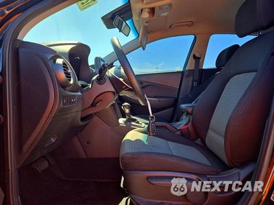 Zdjęcie 7 z 13 samochodu: 2019 HYUNDAI KONA SE VIN:KM8K12AA0KU330351 - miniatura