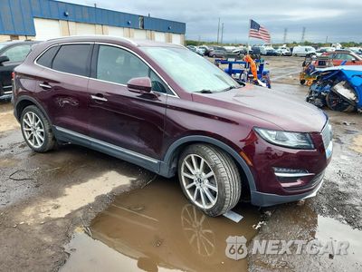 Czwarte zdjęcie samochodu z boku: 2019 LINCOLN MKC RESERVE VIN:5LMCJ3C95KUL04208 - miniatura