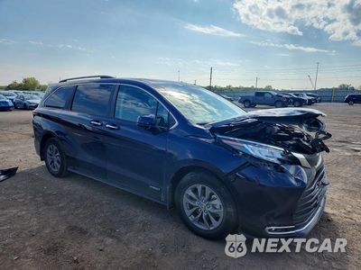 Czwarte zdjęcie samochodu z boku: 2021 TOYOTA SIENNA XLE VIN:5TDJRKECXMS048925 - miniatura