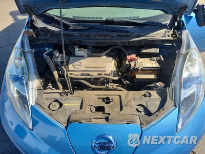 Zdjęcie 11 z 12 samochodu: 2011 NISSAN LEAF SV VIN:JN1AZ0CP2BT009306 - miniatura