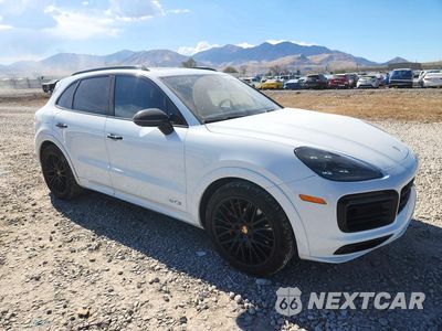 Czwarte zdjęcie samochodu z boku: 2022 PORSCHE CAYENNE GTS VIN:WP1AG2AYXNDA38527 - miniatura