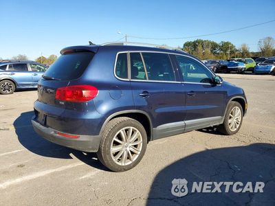 Trzecie zdjęcie samochodu z tyłu: 2016 VOLKSWAGEN TIGUAN S VIN:WVGAV7AX7GW565519 - miniatura