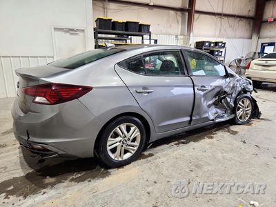 Trzecie zdjęcie samochodu z tyłu: 2019 HYUNDAI ELANTRA SEL VIN:5NPD84LF8KH408849 - miniatura