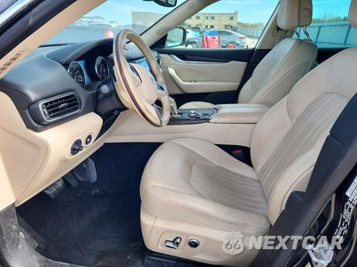 Zdjęcie 7 z 13 samochodu: 2022 MASERATI LEVANTE BASE VIN:ZN661XUA3NX398465 - miniatura