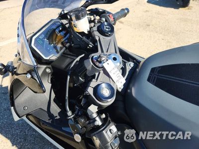 Zdjęcie 8 z 9 samochodu: 2026 KAWASAKI ZX636 K VIN:JKBZXJJ18TA050746 - miniatura