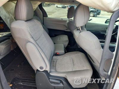 Zdjęcie 11 z 13 samochodu: 2022 TOYOTA SIENNA LE VIN:5TDKRKEC7NS125028 - miniatura
