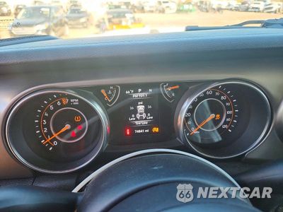 Zdjęcie 9 z 12 samochodu: 2018 JEEP WRANGLER UNLIMITED SPORT VIN:1C4HJXDGXJW292786 - miniatura