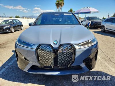 Piąte zdjęcie samochodu w środku: 2024 BMW IX XDRIVE50 VIN:WB523CF09RCR79078 - miniatura