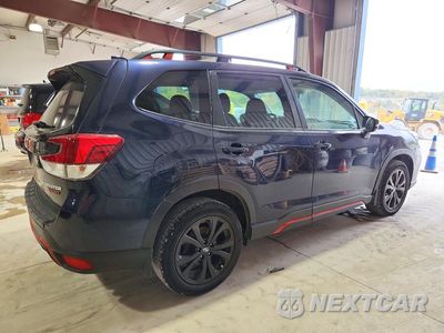 Trzecie zdjęcie samochodu z tyłu: 2021 SUBARU FORESTER SPORT VIN:JF2SKARC7MH557101 - miniatura