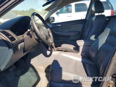 Zdjęcie 7 z 12 samochodu: 2006 HONDA ACCORD EX VIN:1HGCM56826A020136 - miniatura