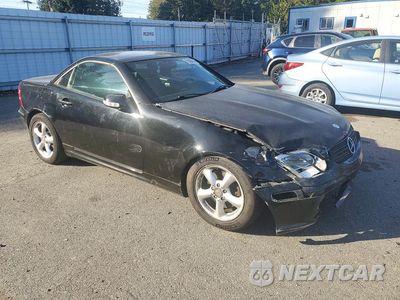 Czwarte zdjęcie samochodu z boku: 2001 MERCEDES-BENZ SLK 320 VIN:WDBKK65F71F194509 - miniatura