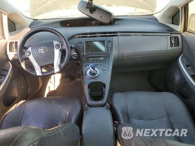 Zdjęcie 8 z 12 samochodu: 2010 TOYOTA PRIUS IV VIN:JTDKN3DU9A0178029 - miniatura
