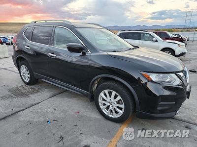 Czwarte zdjęcie samochodu z boku: 2018 NISSAN ROGUE SV VIN:5N1AT2MV5JC810507 - miniatura