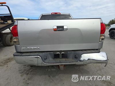 Zdjęcie 6 z 12 samochodu: 2007 TOYOTA TUNDRA SR5 VIN:5TFBT54177X006511 - miniatura