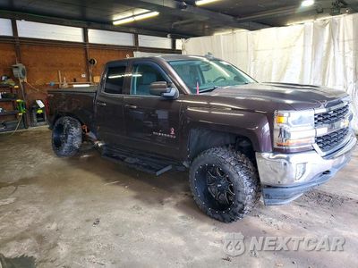 Czwarte zdjęcie samochodu z boku: 2016 CHEVROLET SILVERADO K1500 LT VIN:1GCVKRECXGZ167527 - miniatura