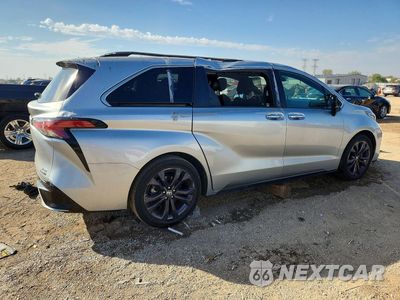 Trzecie zdjęcie samochodu z tyłu: 2022 TOYOTA SIENNA XSE VIN:5TDDRKEC8NS096552 - miniatura