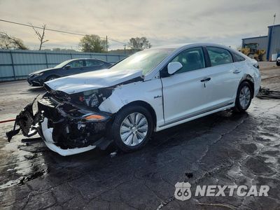 2016 HYUNDAI SONATA HYBRID SE KMHE24L17GA033413 - główne zdjęcie licytacji z USA - miniatura