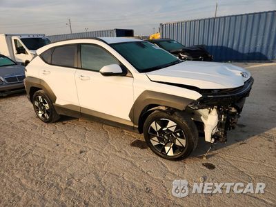 Czwarte zdjęcie samochodu z boku: 2025 HYUNDAI KONA SEL VIN:KM8HB3AB4SU301652 - miniatura
