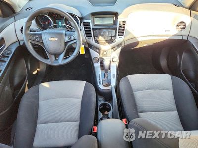 Zdjęcie 8 z 13 samochodu: 2014 CHEVROLET CRUZE LS VIN:1G1PA5SG8E7326302 - miniatura