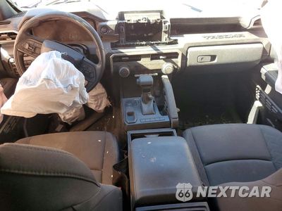 Zdjęcie 8 z 12 samochodu: 2024 TOYOTA TACOMA SR VIN:3TYKD5HN5RT015974 - miniatura