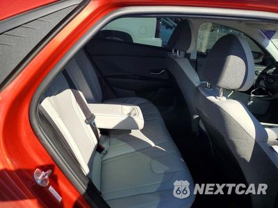 Zdjęcie 10 z 12 samochodu: 2022 HYUNDAI ELANTRA LIMITED VIN:KMHLP4AG3NU288362 - miniatura