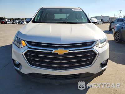 Piąte zdjęcie samochodu w środku: 2018 CHEVROLET TRAVERSE LT VIN:1GNERGKW8JJ104986 - miniatura