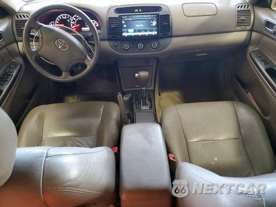 Zdjęcie 8 z 12 samochodu: 2006 TOYOTA CAMRY LE VIN:4T1BE32K96U679032 - miniatura