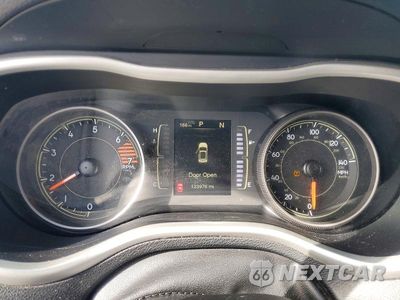 Zdjęcie 9 z 12 samochodu: 2018 JEEP CHEROKEE LATITUDE PLUS VIN:1C4PJLLB8JD590579 - miniatura