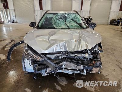 Piąte zdjęcie samochodu w środku: 2024 TOYOTA COROLLA CROSS LE VIN:7MUCAABG3RV079710 - miniatura