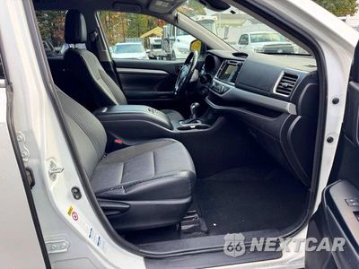 Zdjęcie 9 z 12 samochodu: 2018 TOYOTA HIGHLANDER LE PLUS VIN:5TDBZRFH0JS817709 - miniatura