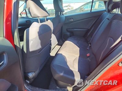 Zdjęcie 10 z 13 samochodu: 2017 TOYOTA PRIUS TWO VIN:JTDKBRFU6H3543378 - miniatura