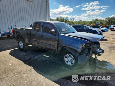 Czwarte zdjęcie samochodu z boku: 2018 TOYOTA TACOMA SR VIN:5TFRX5GN0JX123338 - miniatura