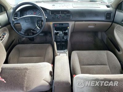 Zdjęcie 8 z 12 samochodu: 1994 HONDA ACCORD EX VIN:JHMCD5658RC055159 - miniatura