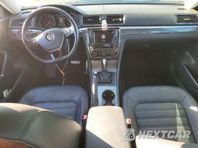 Zdjęcie 8 z 13 samochodu: 2018 VOLKSWAGEN PASSAT SEL PREMIUM VIN:1VWCA7A35JC030121 - miniatura