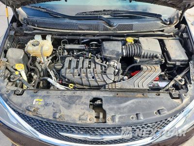 Zdjęcie 12 z 13 samochodu: 2017 CHRYSLER PACIFICA TOURING L VIN:2C4RC1BG2HR691774 - miniatura