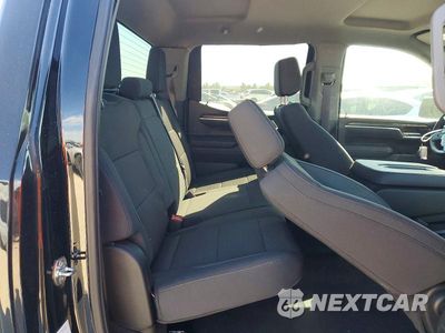 Zdjęcie 10 z 12 samochodu: 2026 GMC SIERRA C1500 SLE VIN:1GTPHBEK8TZ261762 - miniatura