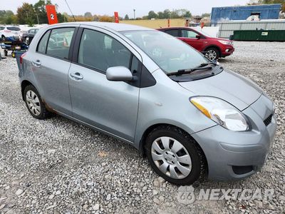 Czwarte zdjęcie samochodu z boku: 2009 TOYOTA YARIS BASE VIN:JTDKT903995244017 - miniatura