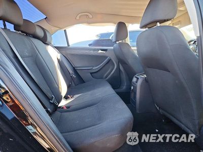 Zdjęcie 10 z 12 samochodu: 2015 VOLKSWAGEN JETTA BASE VIN:3VW1K7AJ9FM410300 - miniatura