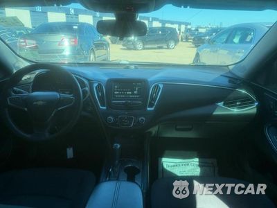 Zdjęcie 9 z 10 samochodu: 2018 CHEVROLET MALIBU LT VIN:1G1ZD5ST2JF152594 - miniatura