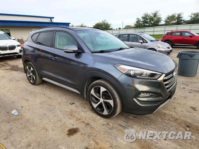 Czwarte zdjęcie samochodu z boku: 2018 HYUNDAI TUCSON VALUE VIN:KM8J3CA26JU816374 - miniatura