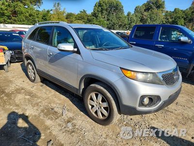 Czwarte zdjęcie samochodu z boku: 2011 KIA SORENTO LX VIN:5XYKT4A13BG038852 - miniatura